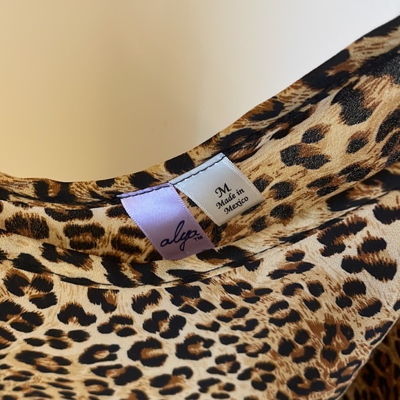 🎉B2GO free🎉 Cheata Print Tank Top - Picture 2 of 4